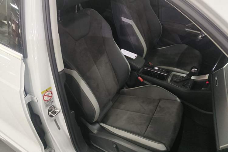 Used Audi Q3 2022 35 TFSI Progressive Dynamic Edition Right Front Seat