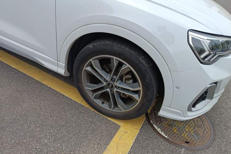 Used Audi Q3 2022 35 TFSI Fashion Dynamic Model Right Front Wheel Hub