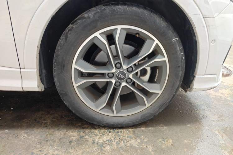Used Audi Q3 2022 40 TFSI Fashion Dynamic Model Right Front Wheel Hub