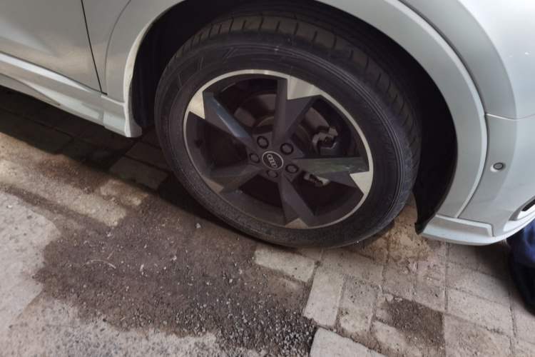 Used Audi Q3 2022 35 TFSI Fashion Dynamic Model Right Front Wheel Hub