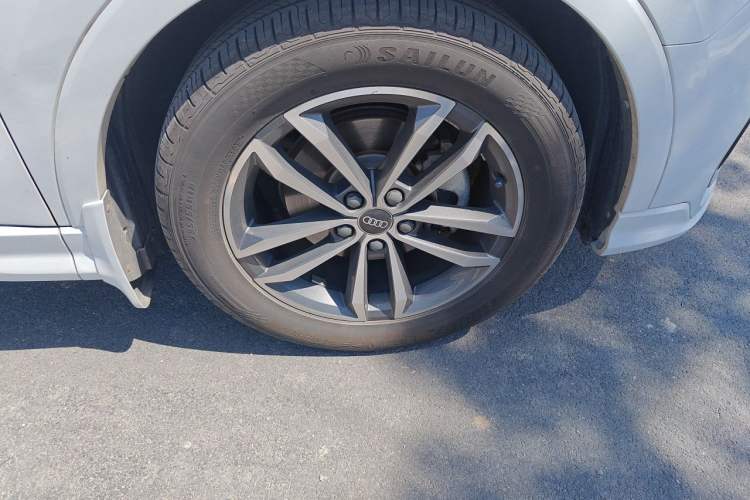Used Audi Q3 2022 35 TFSI Progressive Dynamic Edition Right Front Wheel Hub