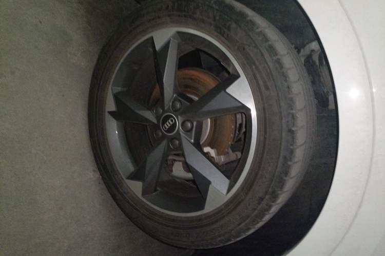 Used Audi Q3 2022 35 TFSI Fashion Dynamic Model Right Front Wheel Hub