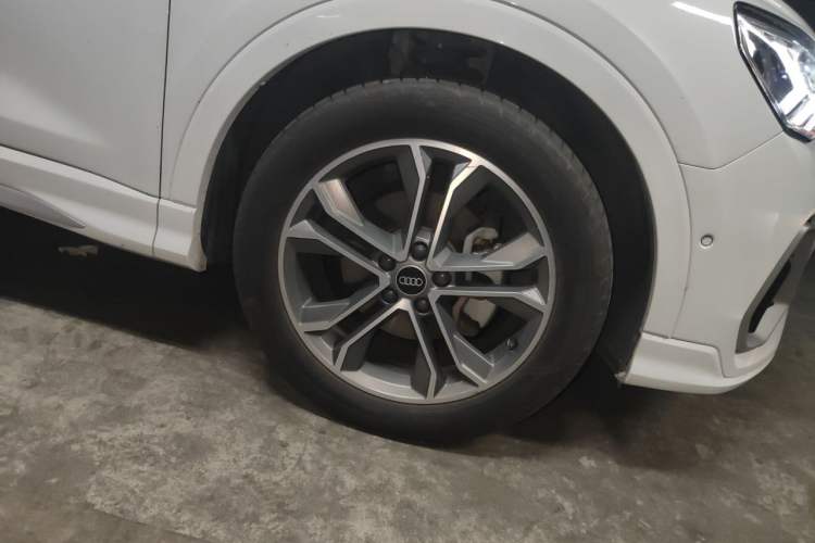 Used Audi Q3 2022 40 TFSI Fashion Dynamic Model Right Front Wheel Hub