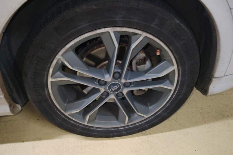 Used Audi Q3 2022 40 TFSI Fashion Dynamic Model Right Front Wheel Hub