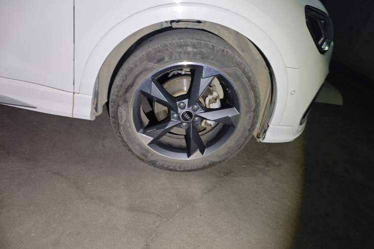 Used Audi Q3 2022 35 TFSI Fashion Dynamic Model Right Front Wheel Hub
