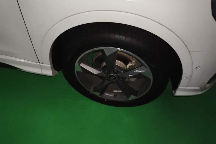 Used Audi Q3 2022 35 TFSI Fashion Dynamic Model Right Front Wheel Hub