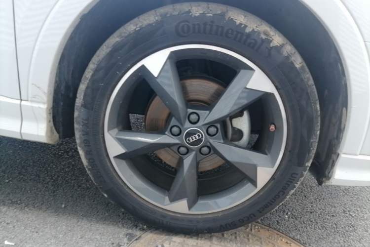 Used Audi Q3 2022 35 TFSI Fashion Dynamic Model Right Front Wheel Hub
