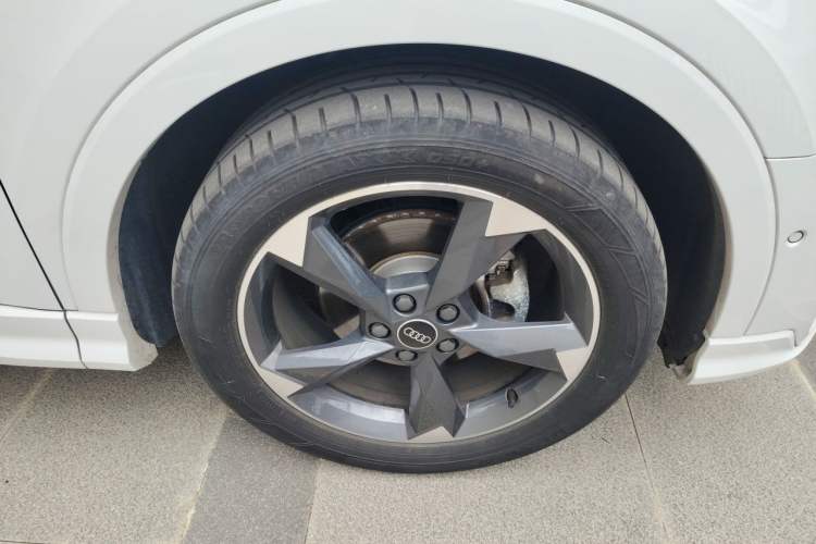 Used Audi Q3 2022 35 TFSI Fashion Dynamic Model Right Front Wheel Hub