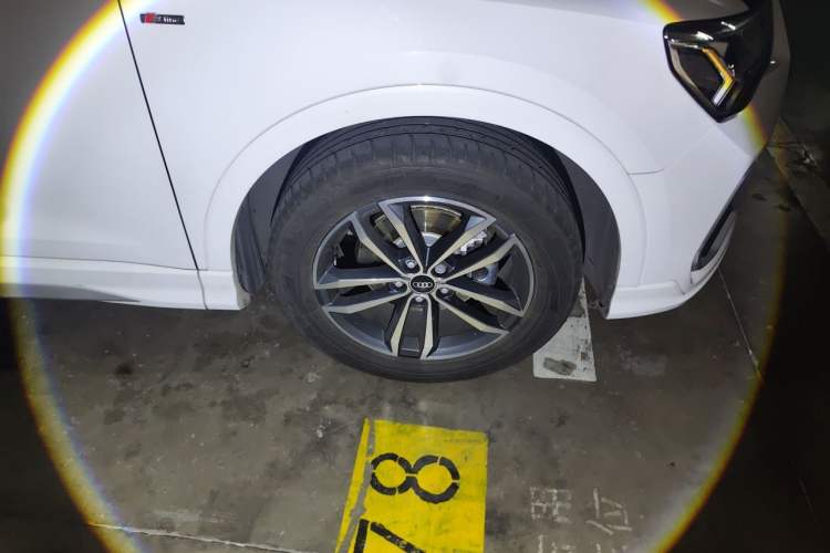 Used Audi Q3 2022 35 TFSI Progressive Dynamic Edition Right Front Wheel Hub