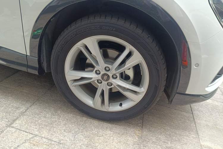 Used Audi Q3 2022 35 TFSI Fashionable and Elegant Model Right Front Wheel Hub