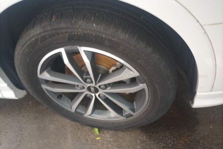 Used Audi Q3 2022 35 TFSI Progressive Dynamic Edition Right Front Wheel Hub