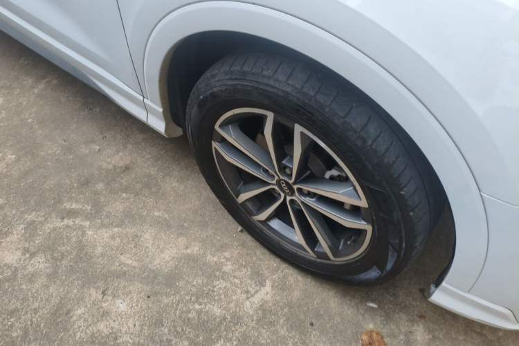 Used Audi Q3 2022 35 TFSI Progressive Dynamic Edition Right Front Wheel Hub