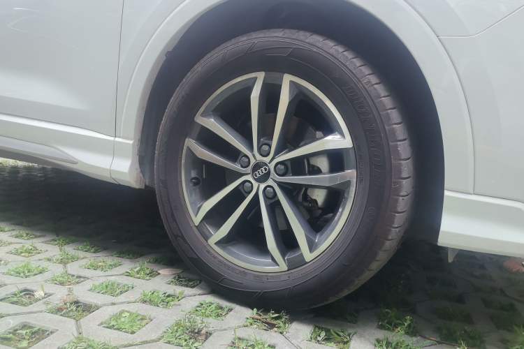 Used Audi Q3 2022 35 TFSI Progressive Dynamic Edition Right Front Wheel Hub