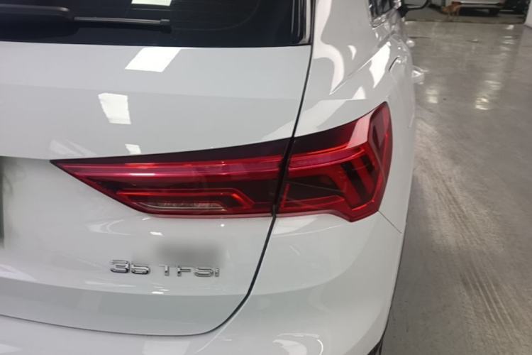 Used Audi Q3 2022 35 TFSI Fashionable and Elegant Model Right Rear Taillight