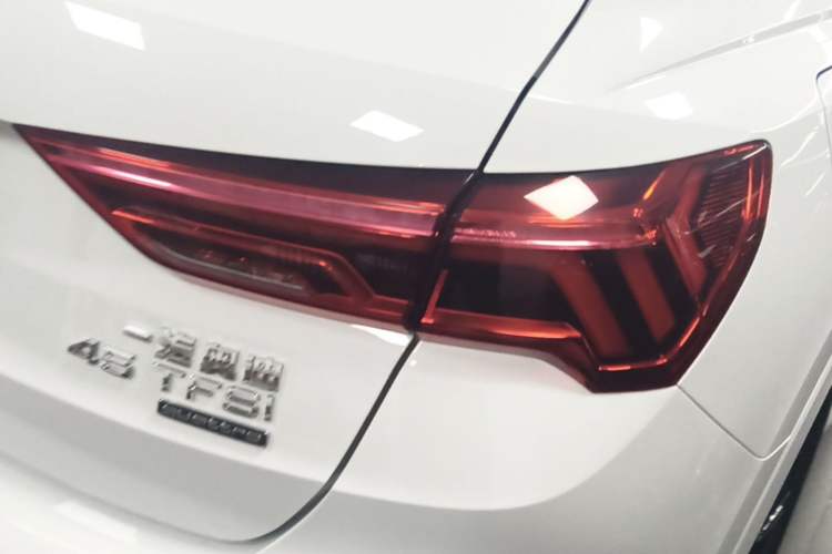 Used Audi Q3 2022 45 TFSI quattro Fashion Dynamic Model Right Rear Taillight