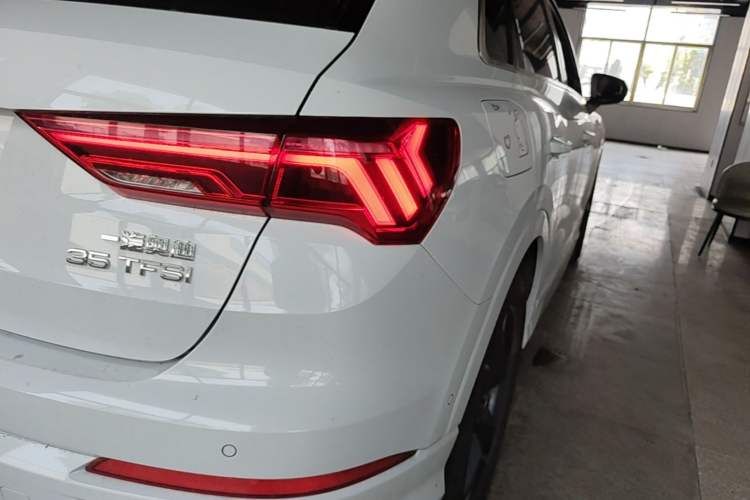 Used Audi Q3 2022 35 TFSI Fashion Dynamic Model Right Rear Taillight