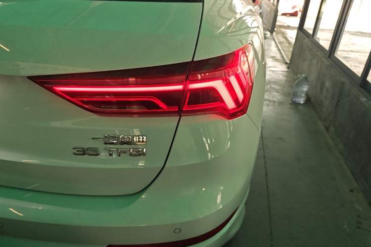 Used Audi Q3 2022 35 TFSI Progressive Dynamic Edition Right Rear Taillight