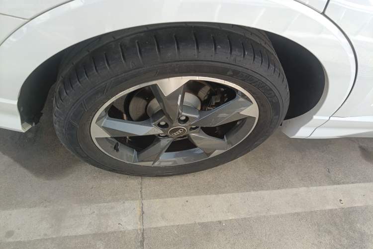 Used Audi Q3 2022 35 TFSI Fashion Dynamic Model Right Rear Wheel Hub