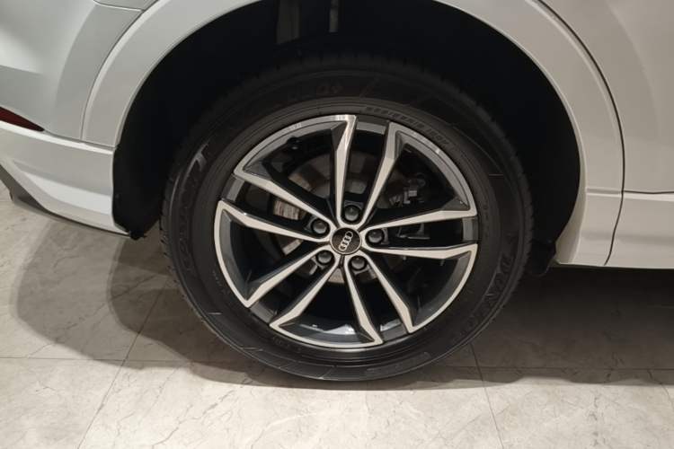 Used Audi Q3 2022 35 TFSI Progressive Dynamic Edition Right Rear Wheel Hub