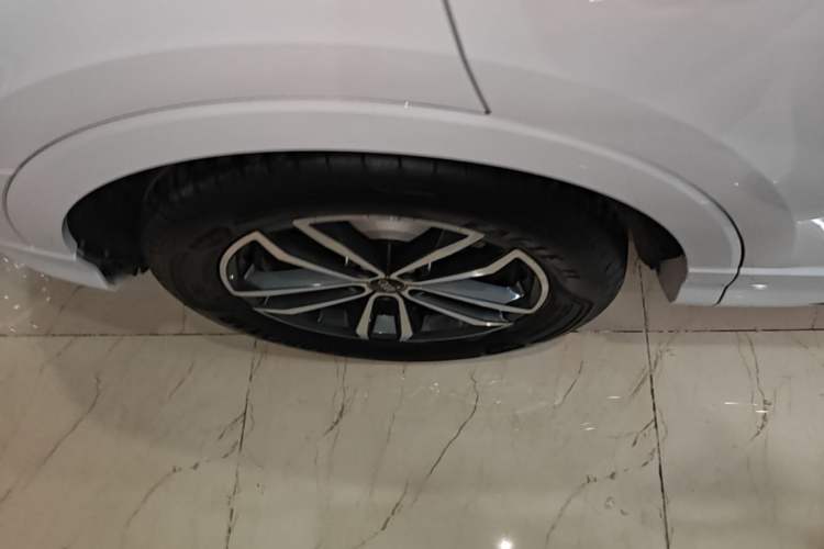 Used Audi Q3 2022 35 TFSI Progressive Dynamic Edition Right Rear Wheel Hub