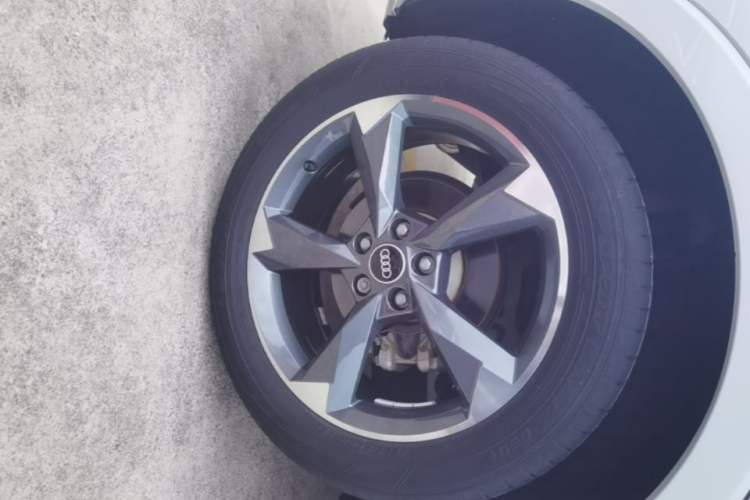 Used Audi Q3 2022 35 TFSI Fashion Dynamic Model Right Rear Wheel Hub