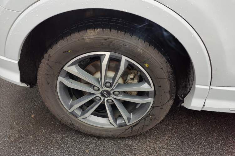 Used Audi Q3 2022 35 TFSI Progressive Dynamic Edition Right Rear Wheel Hub