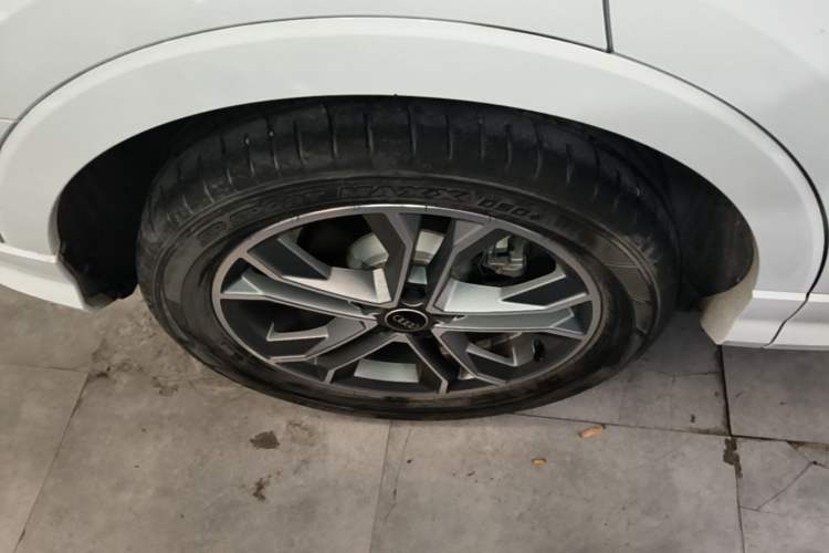 Used Audi Q3 2022 40 TFSI Fashion Dynamic Model Right Rear Wheel Hub