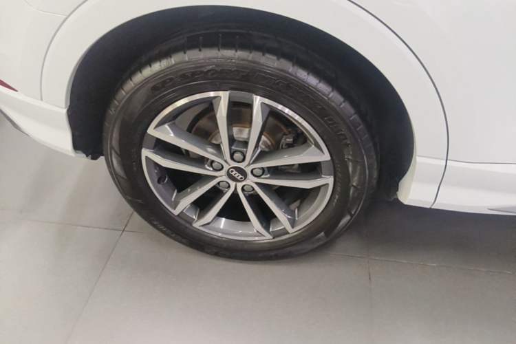 Used Audi Q3 2022 35 TFSI Progressive Dynamic Edition Right Rear Wheel Hub