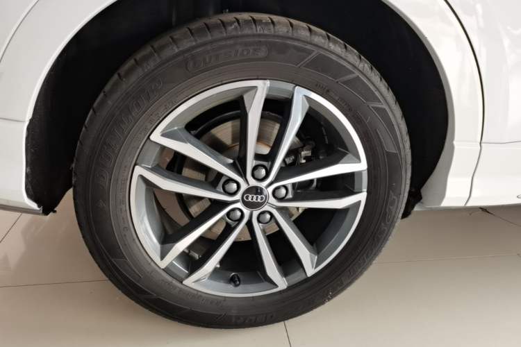 Used Audi Q3 2022 35 TFSI Progressive Dynamic Edition Right Rear Wheel Hub