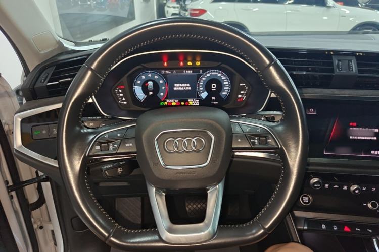Used Audi Q3 2022 35 TFSI Fashion Dynamic Model Steering Wheel