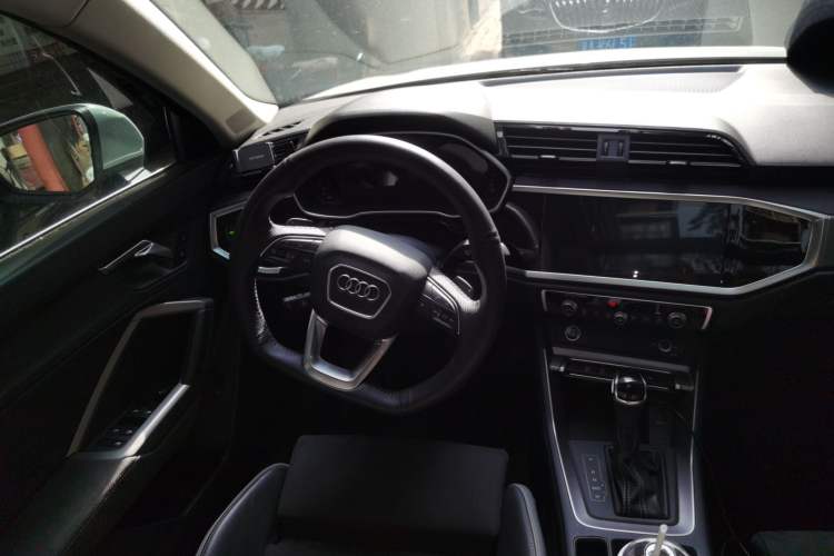 Used Audi Q3 2022 35 TFSI Fashion Dynamic Model Steering Wheel