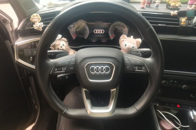 Used Audi Q3 2022 35 TFSI Fashion Dynamic Model Steering Wheel