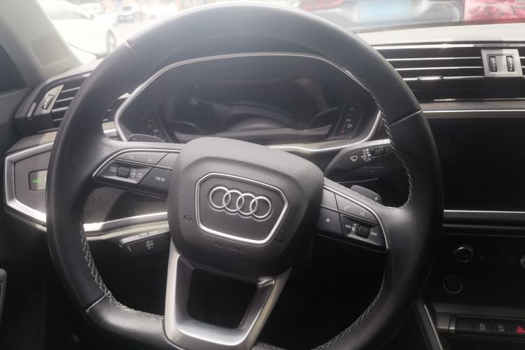 Used Audi Q3 2022 35 TFSI Fashion Dynamic Model Steering Wheel