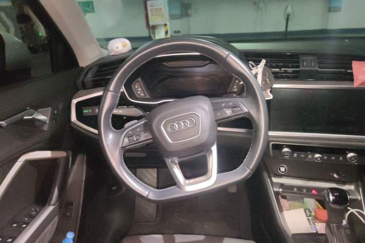 Used Audi Q3 2022 35 TFSI Fashion Dynamic Model Steering Wheel
