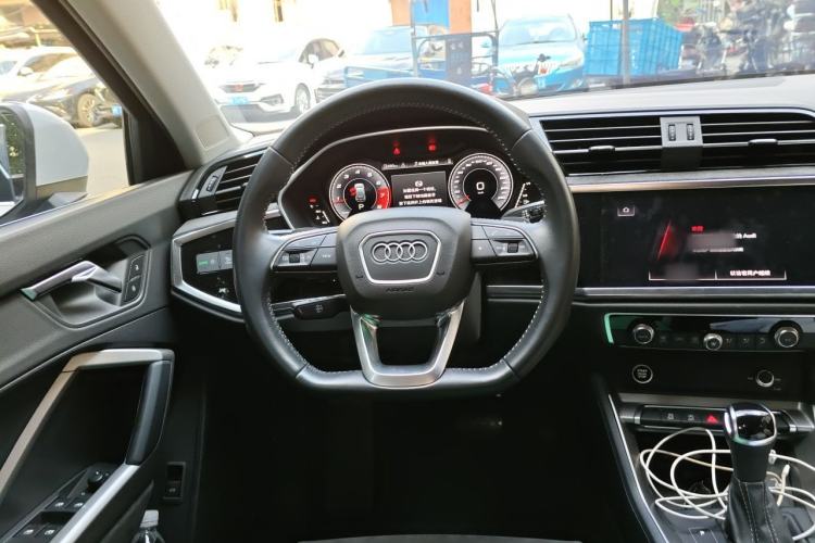 Used Audi Q3 2022 35 TFSI Fashion Dynamic Model Steering Wheel