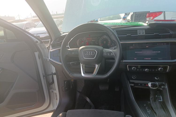 Used Audi Q3 2022 35 TFSI Fashion Dynamic Model Steering Wheel