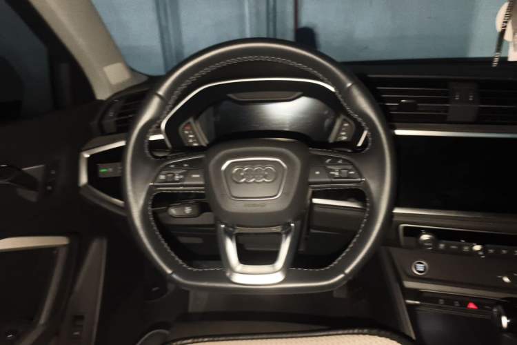 Used Audi Q3 2022 35 TFSI Fashion Dynamic Model Steering Wheel