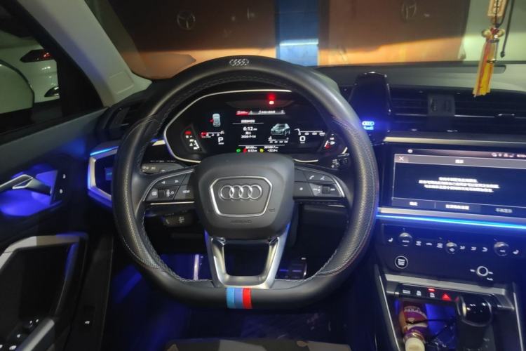 Used Audi Q3 2022 40 TFSI Fashion Dynamic Model Steering Wheel