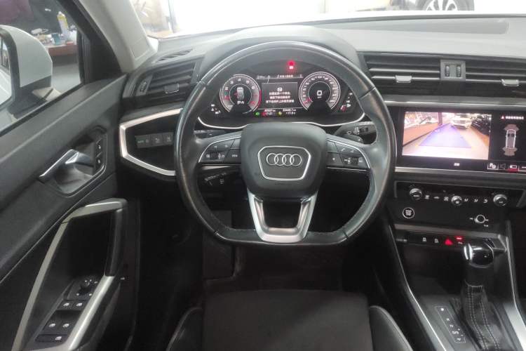 Used Audi Q3 2022 35 TFSI Fashion Dynamic Model Steering Wheel