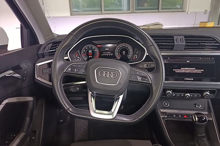 Used Audi Q3 2022 35 TFSI Fashion Dynamic Model Steering Wheel