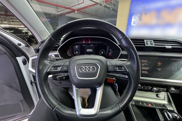 Used Audi Q3 2022 35 TFSI Progressive Dynamic Edition Steering Wheel
