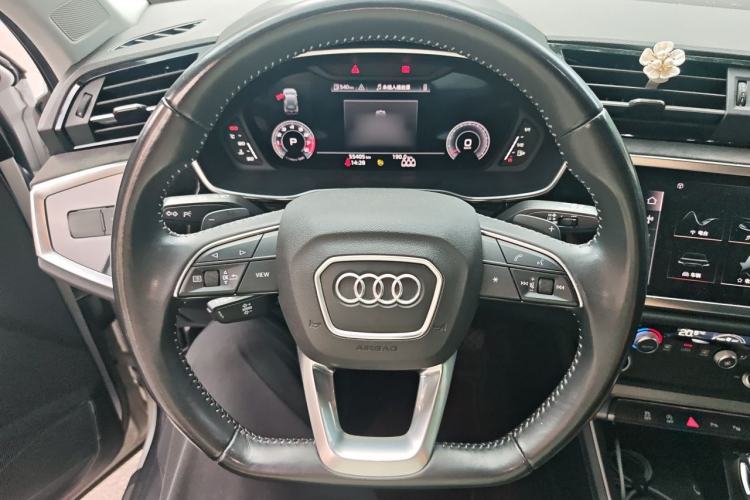 Used Audi Q3 2022 35 TFSI Fashion Dynamic Model Steering Wheel
