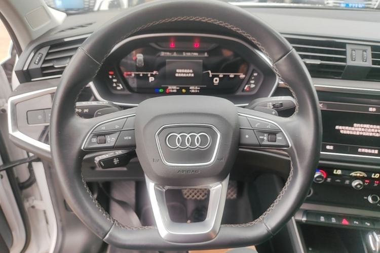 Used Audi Q3 2022 35 TFSI Fashion Dynamic Model Steering Wheel