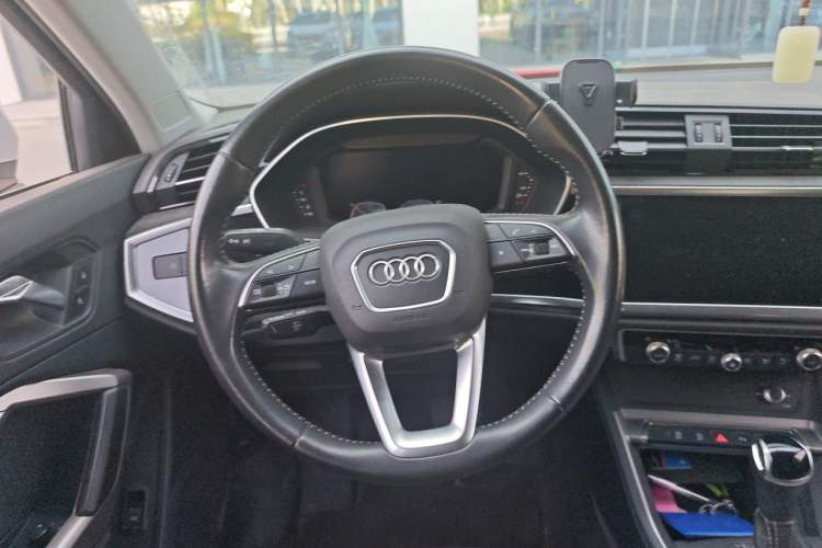 Used Audi Q3 2022 35 TFSI Progressive Dynamic Edition Steering Wheel