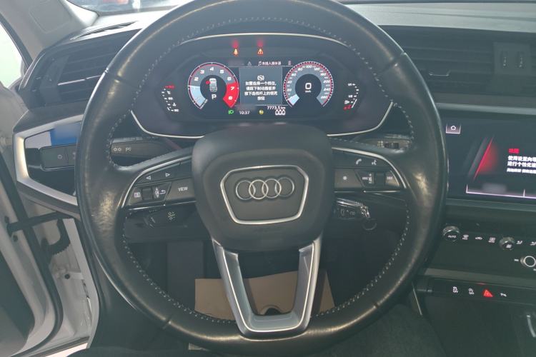 Used Audi Q3 2022 35 TFSI Progressive Dynamic Edition Steering Wheel