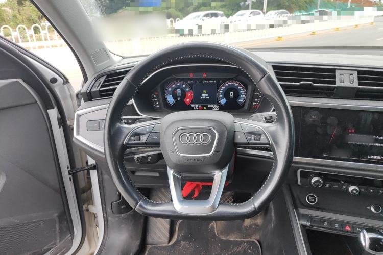 Used Audi Q3 2022 35 TFSI Fashion Dynamic Model Steering Wheel