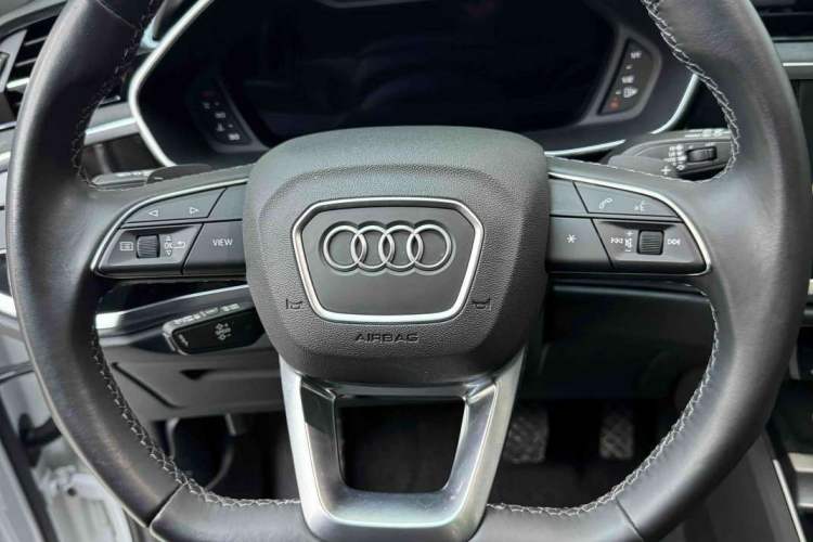 Used Audi Q3 2022 35 TFSI Fashion Dynamic Model Steering Wheel