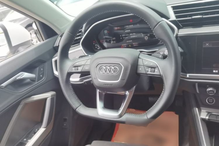 Used Audi Q3 2022 35 TFSI Fashion Dynamic Model Steering Wheel