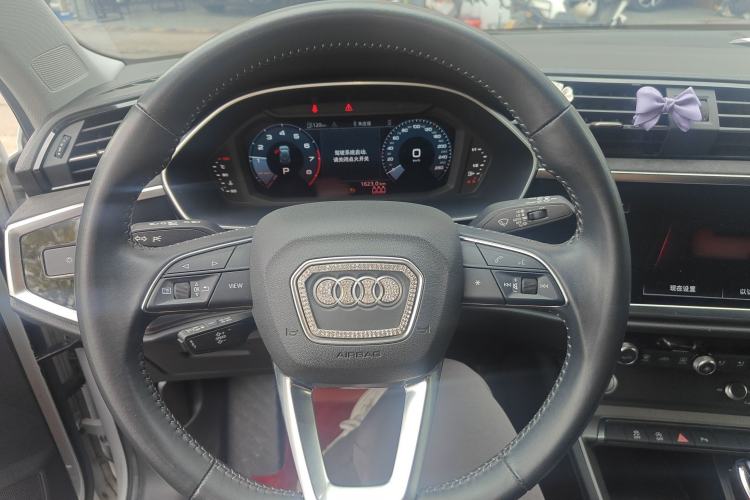 Used Audi Q3 2022 35 TFSI Progressive Dynamic Edition Steering Wheel