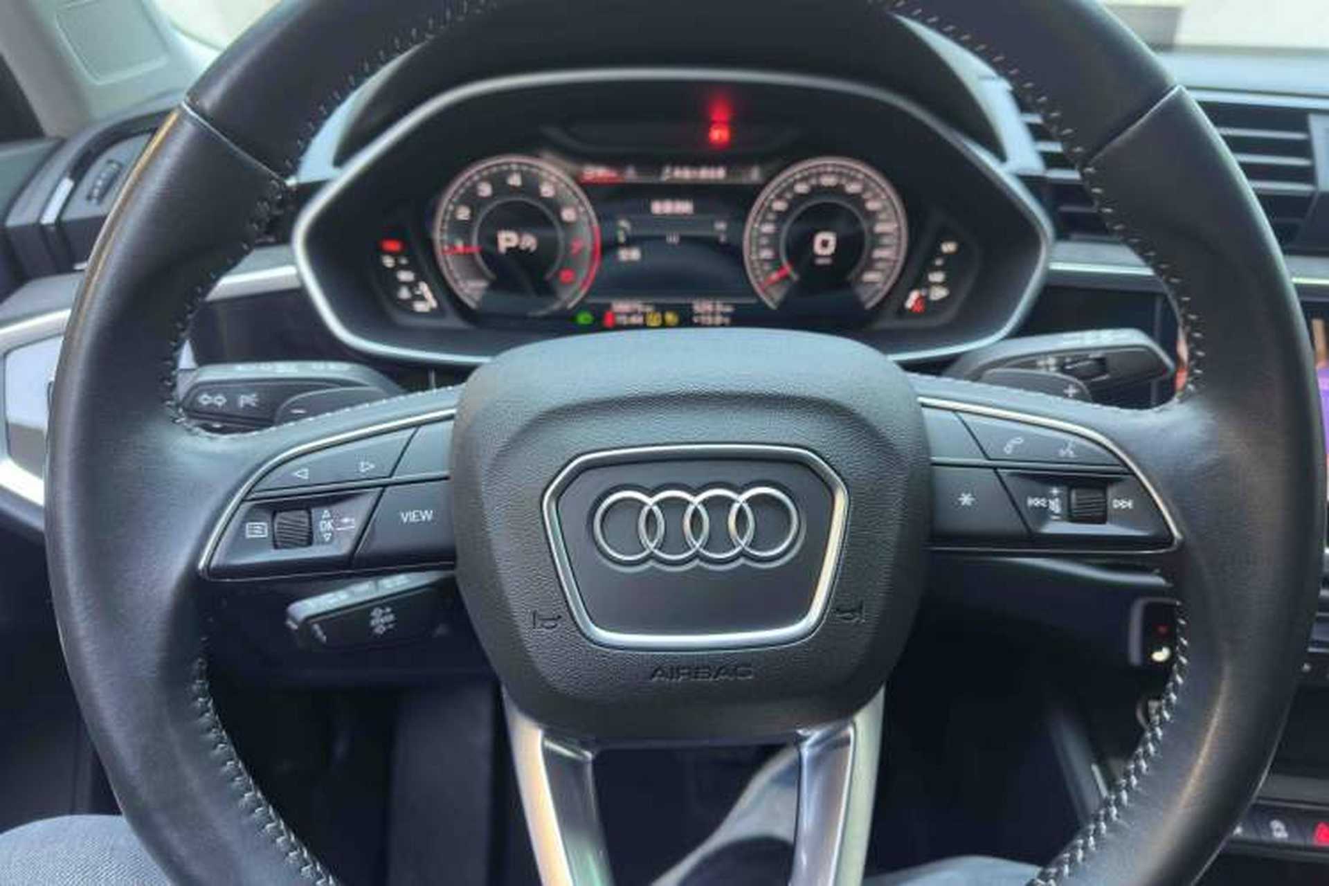 Used Audi Q3 2022 35 TFSI Fashion Dynamic Model Steering Wheel